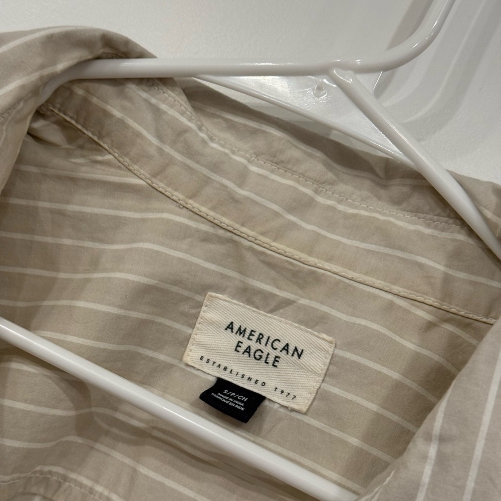 Cropped lightweight button down - image 4